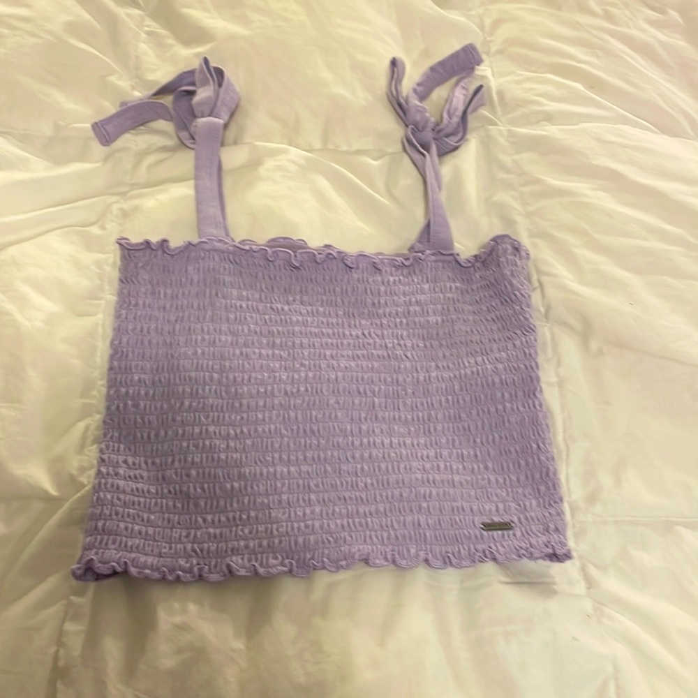 Hollister light purple scrunched crop top.